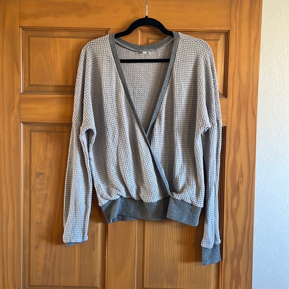Amazon Tops - Medium knit top